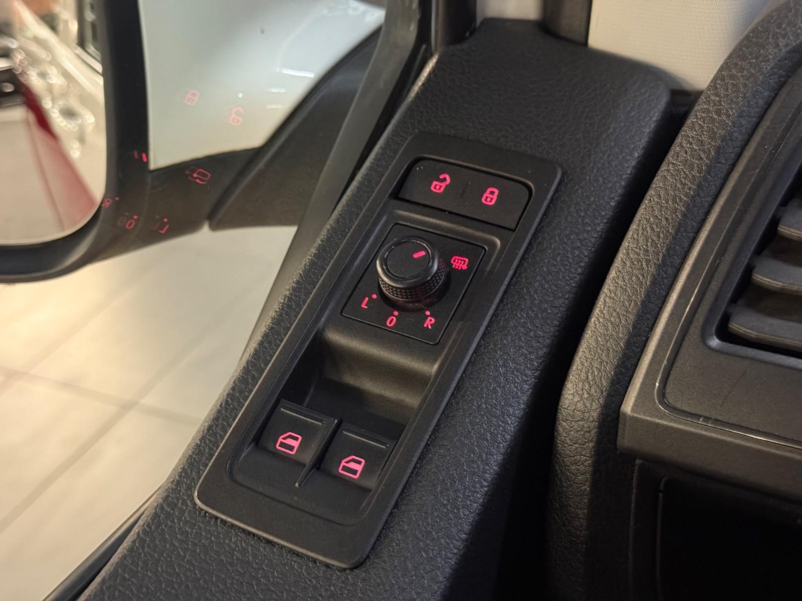 VOLKSWAGEN T6 CARAVELLE GENERATION SIX 2.0 TDI 204ch BVM Portes coulissantes 2 côtés Sièges chauffants Historique présent