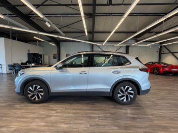 Volkswagen Tiguan - 8