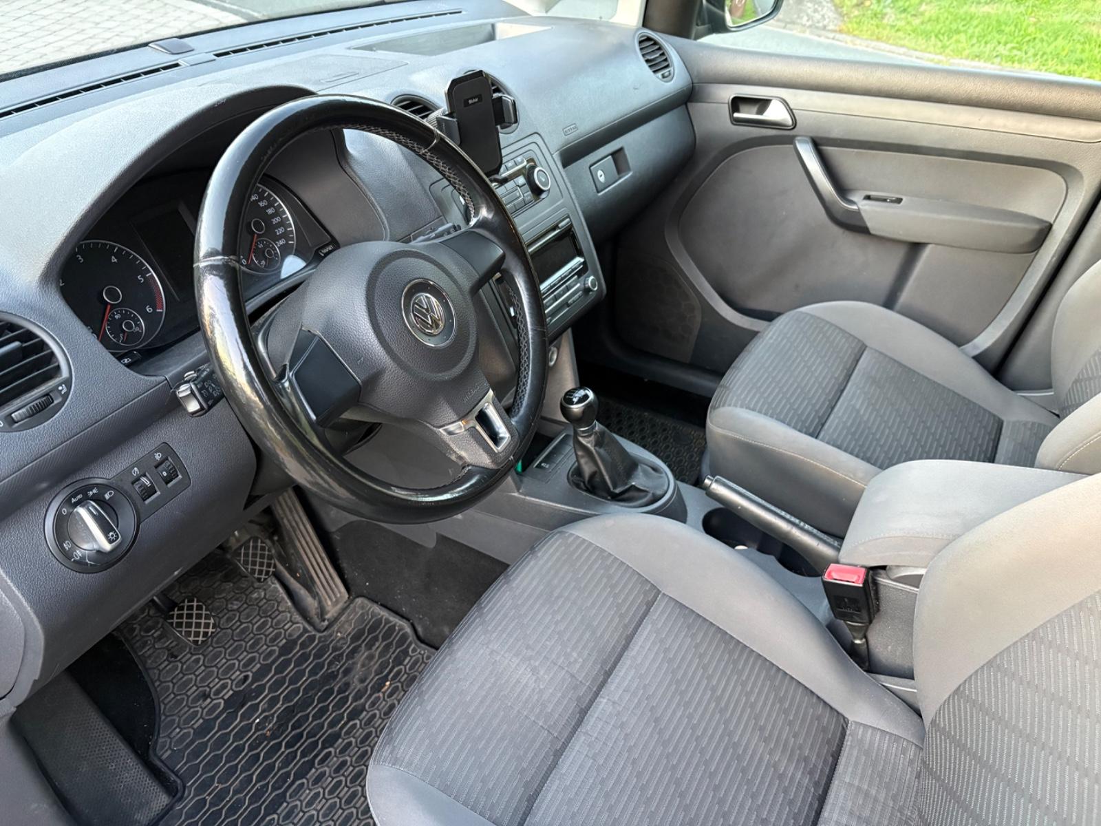 Volkswagen Caddy 2012 — photo 9