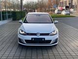 Volkswagen Golf VII Lim. GTI Performance BMT PANO/RFK/SPURH - Volkswagen: GTI R