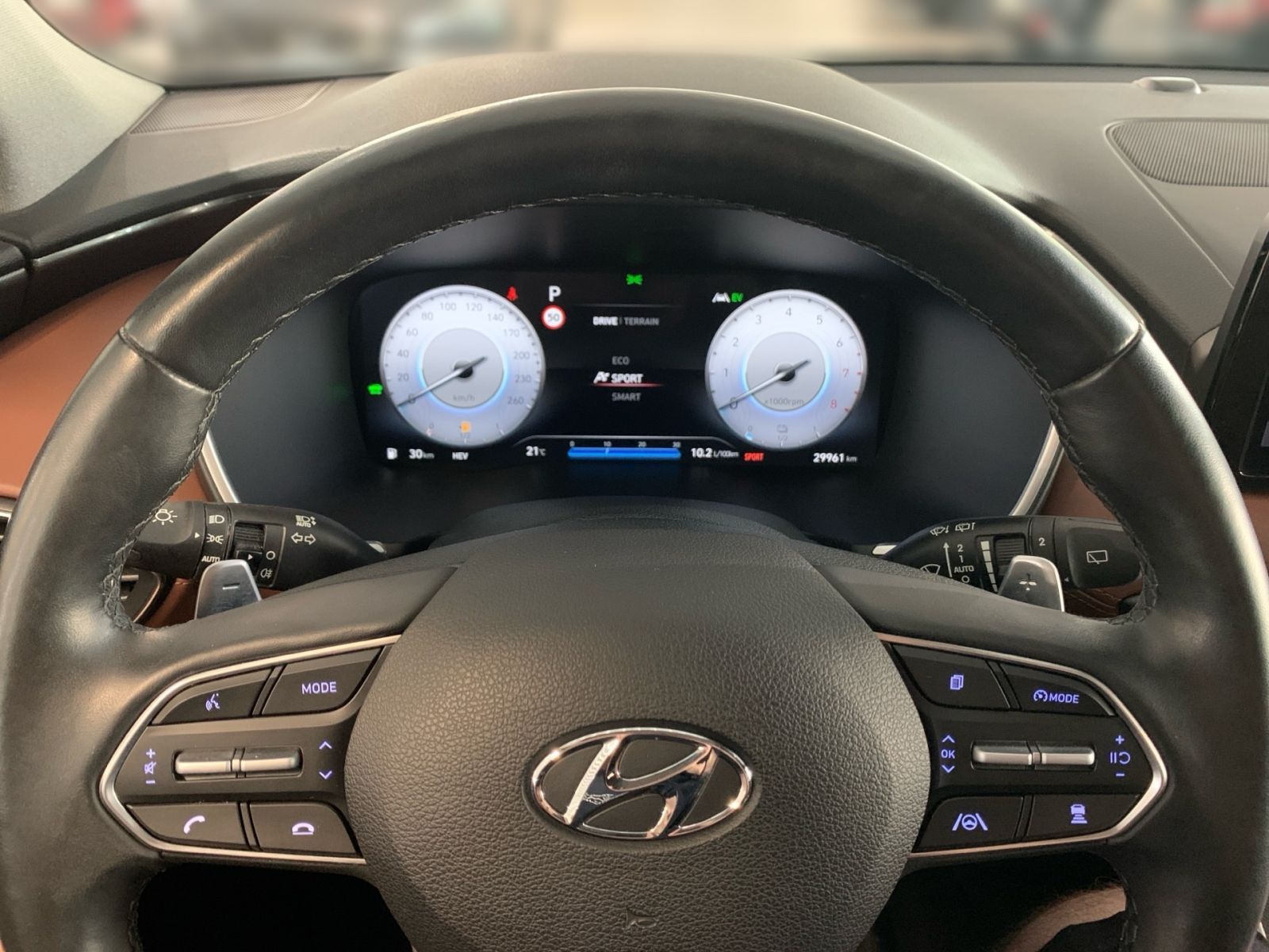 Fahrzeugabbildung Hyundai SANTA FE 1.6 T-GDI Prime Plug-In Hybrid 4WD AHK
