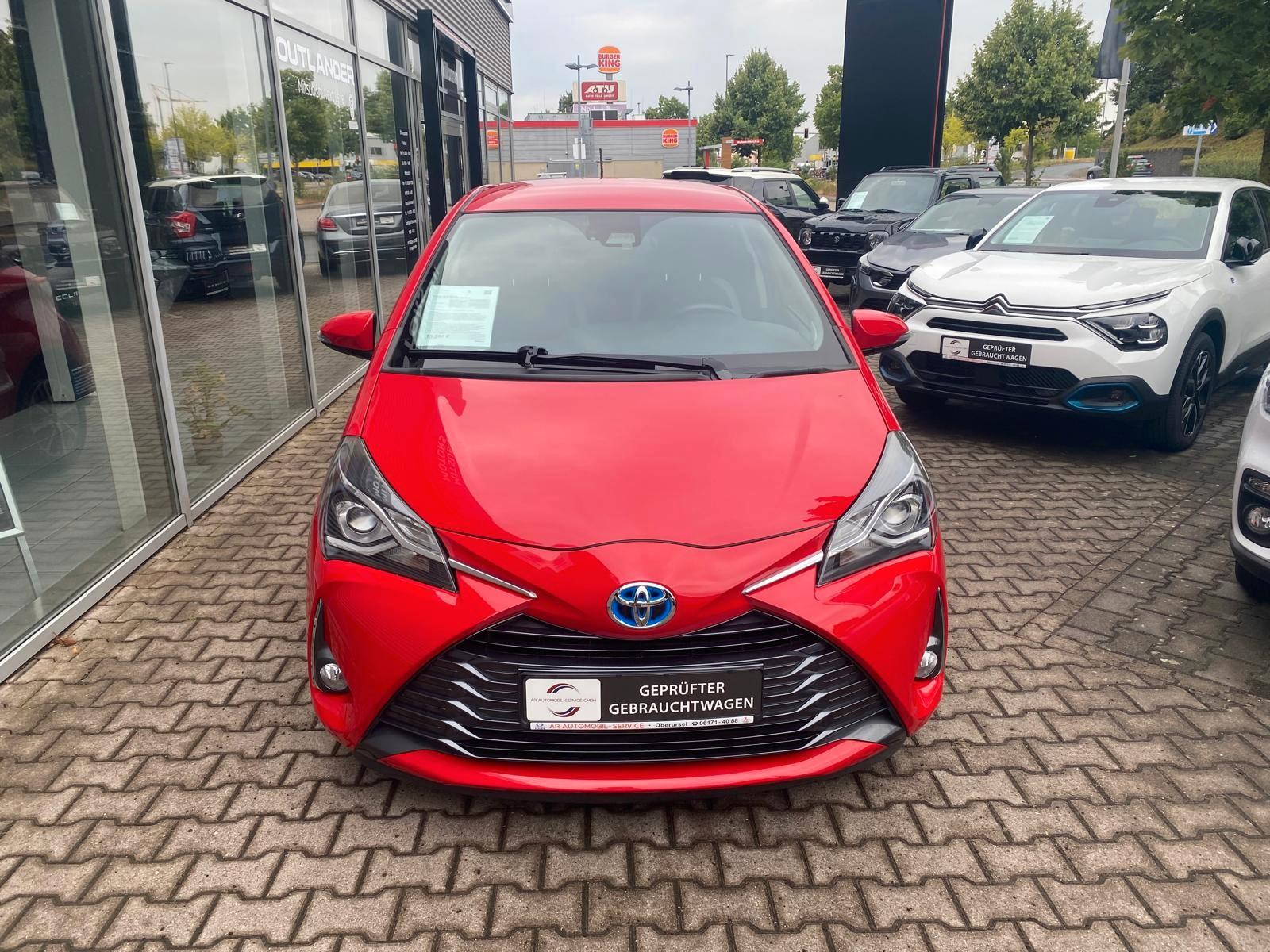 Toyota Yaris Hybrid Y20 Club