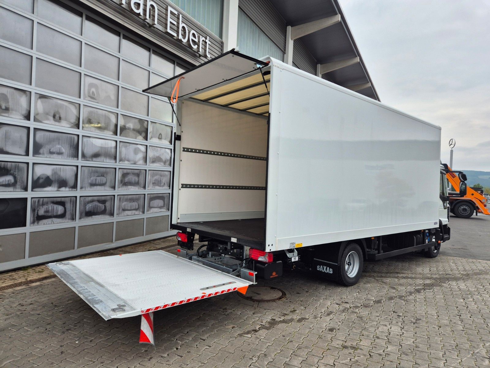 Fahrzeugabbildung Iveco Eurocargo ML75E21/P LBW 3 Sitze Klima