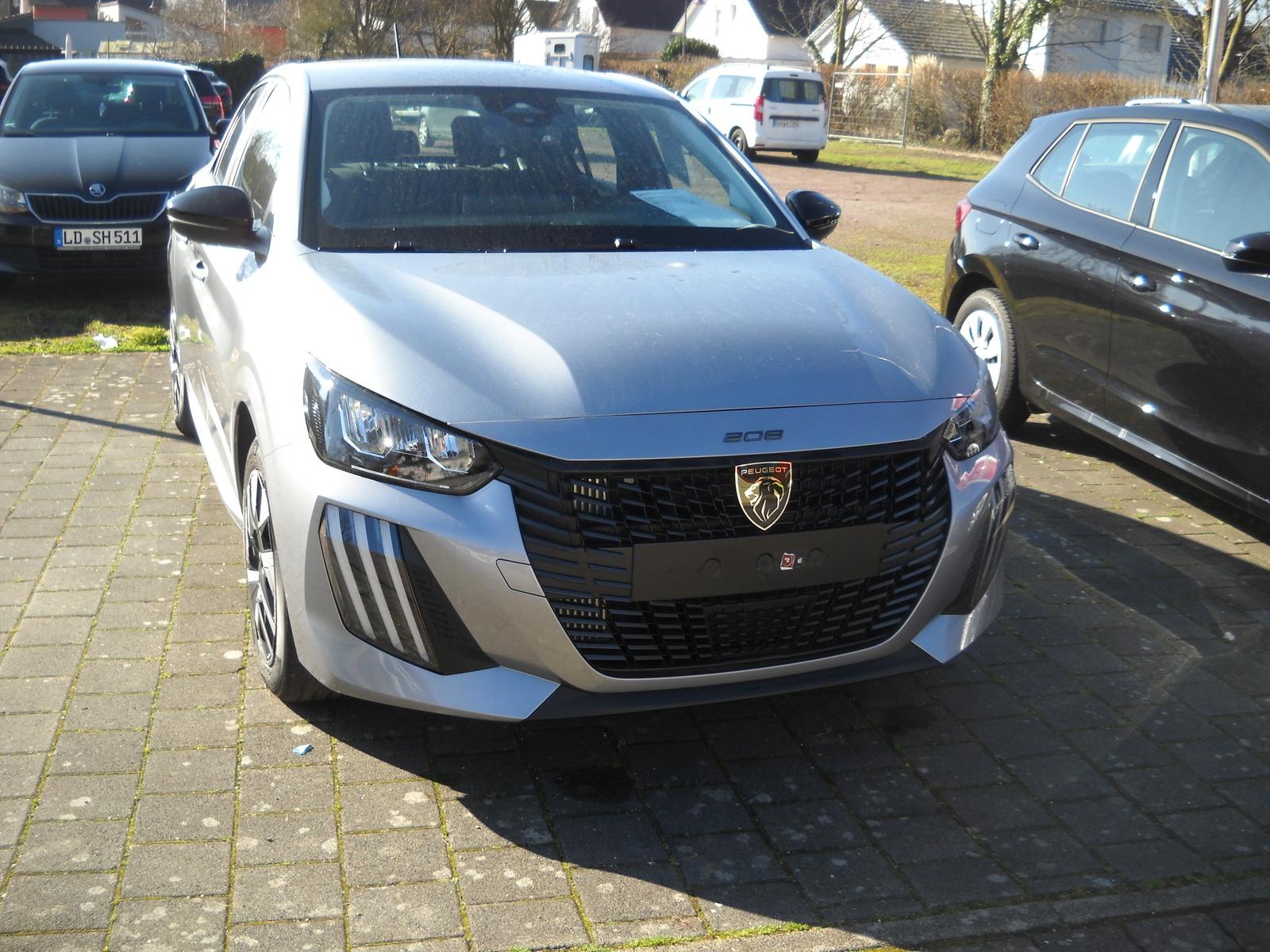 Peugeot 208 Style 100 PDC Temp CarPlay/Android Auto