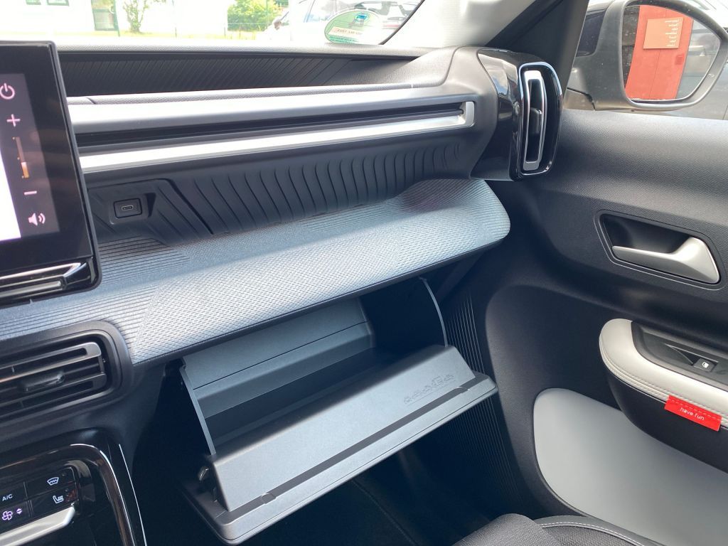 Fahrzeugabbildung Citroën C3 Aircross Hybrid 145 ë-DSC6 MAX *Winter-Paket*