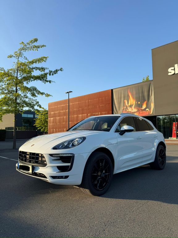 Image of Porsche Macan