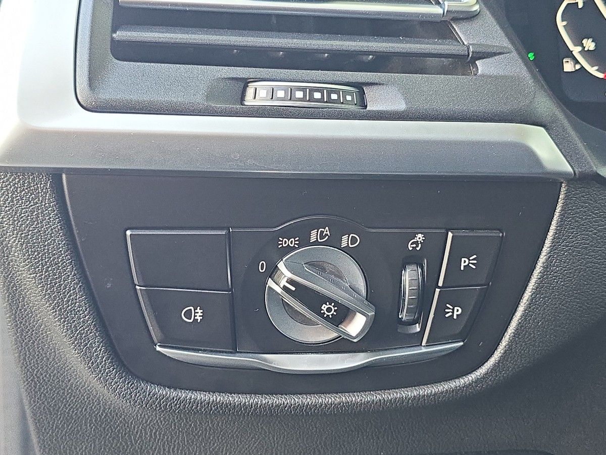 BMW X3  xDrive30e Aut.+Head-Up+Laser+HiFi+360°+19"+ foto 10