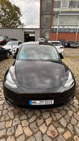 Tesla Model Y Longrange Dual-Motor  1.Hand MwSt. - Tesla Gebrauchtwagen in Hamburg