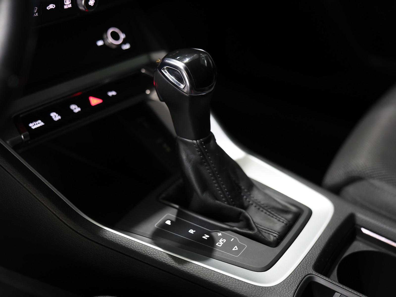 Audi Q3 35 TFSI ADVANCED WHITE & BLACK / LED /, миниатюра 15