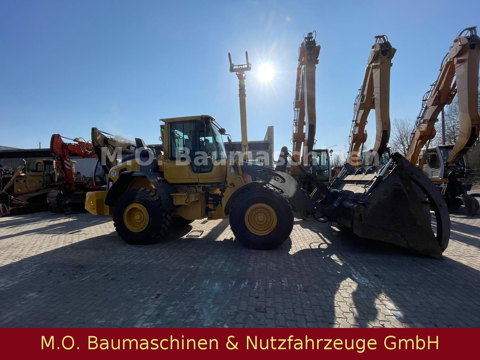 Fahrzeugabbildung Volvo L 90 H / ZSA / AC / BSS / Hochkippgreifschaufel