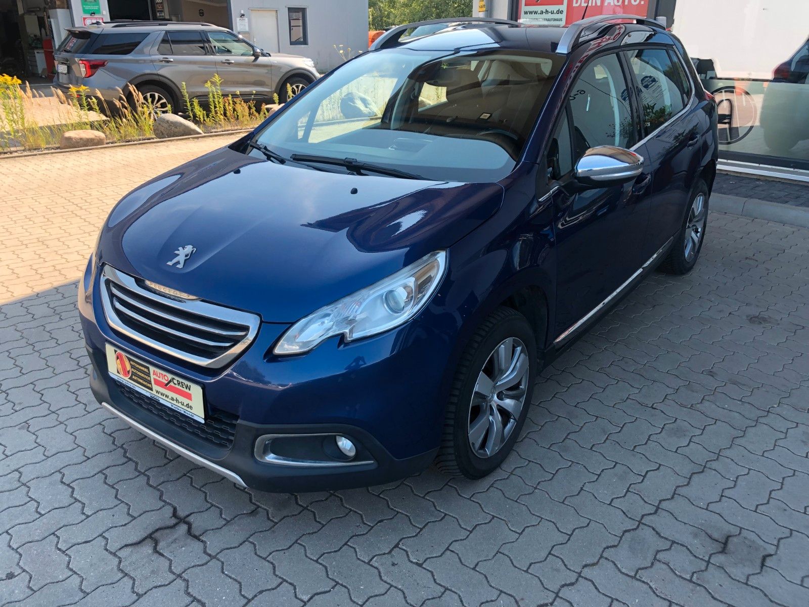 Fahrzeugabbildung Peugeot 2008 Allure Klimaautomatik Parkpilot
