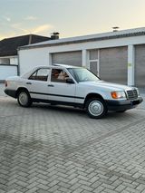 Mercedes-Benz 200 D  W124  - Mercedes-Benz 200: W124 200d