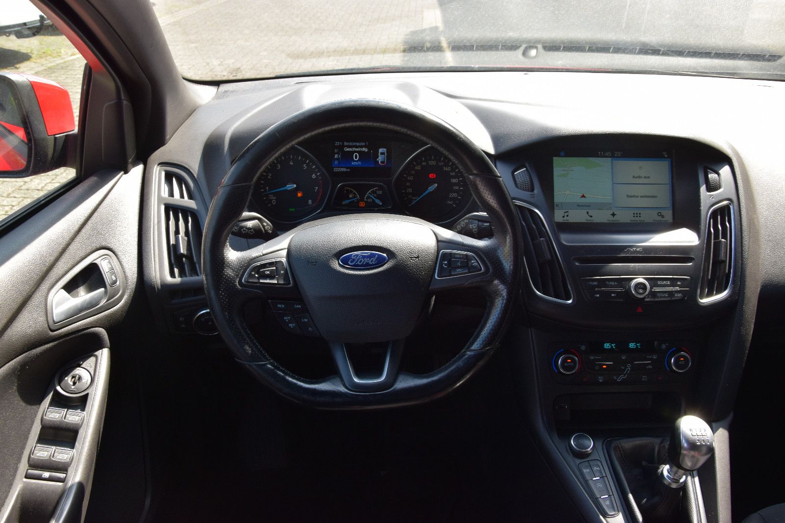 Fahrzeugabbildung Ford Focus Turnier ST-Line Motor verliert Wasser