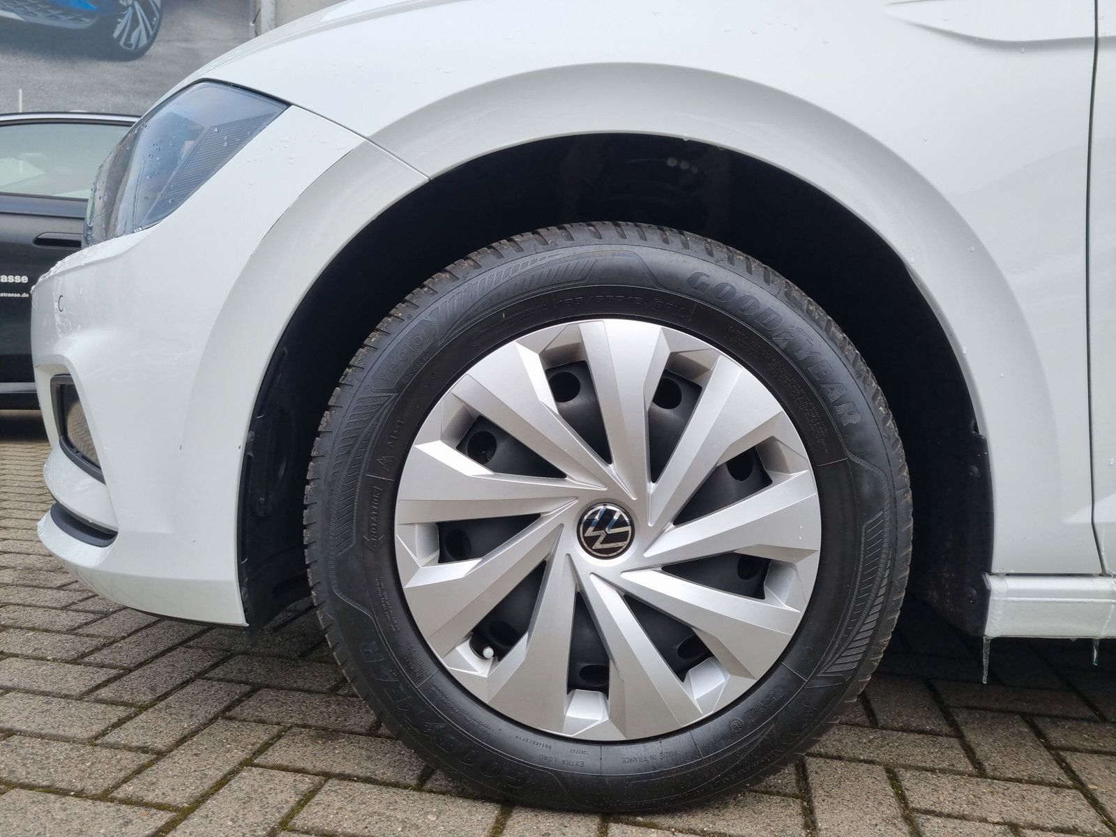Fahrzeugabbildung Volkswagen Polo 1.0 Comfortline APP PDC SHZ KLIMA