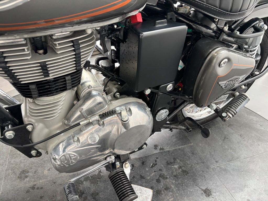 Fahrzeugabbildung Royal Enfield BULLET *SERVICE NEU *WEINIG KM