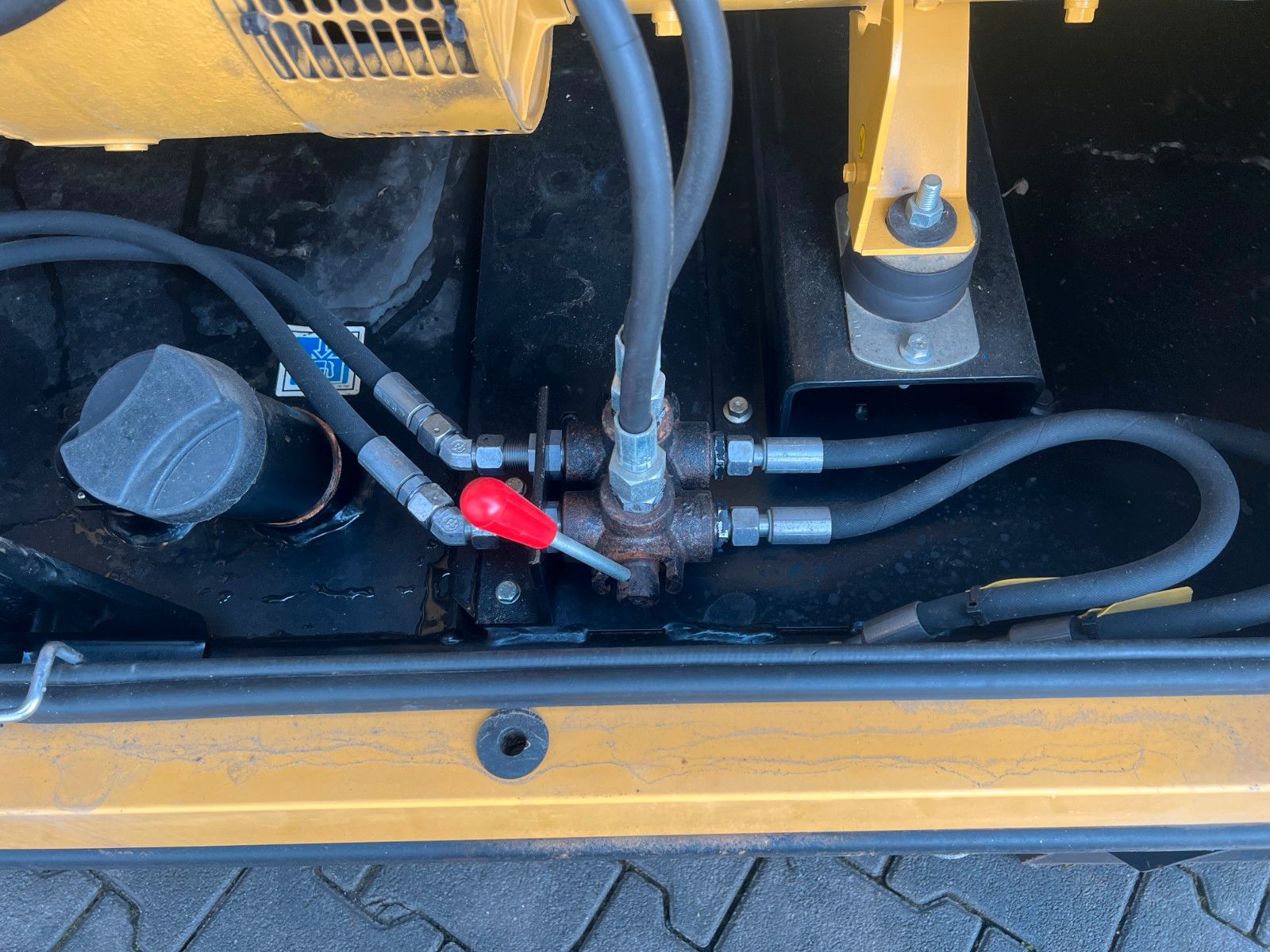 Fahrzeugabbildung CAT DE65E3 / Stromerzeuger / 60KVA / 2017 / 17.917h