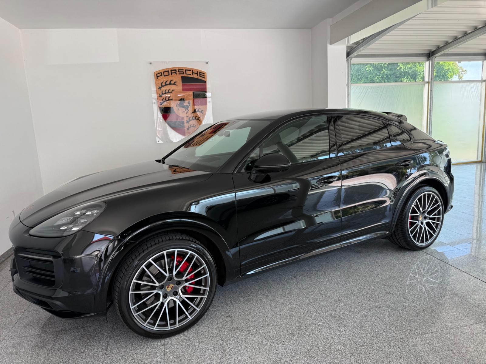 Porsche Cayenne Coupe GTS - 22 Zoll- ACC- 4x Klima-Stand