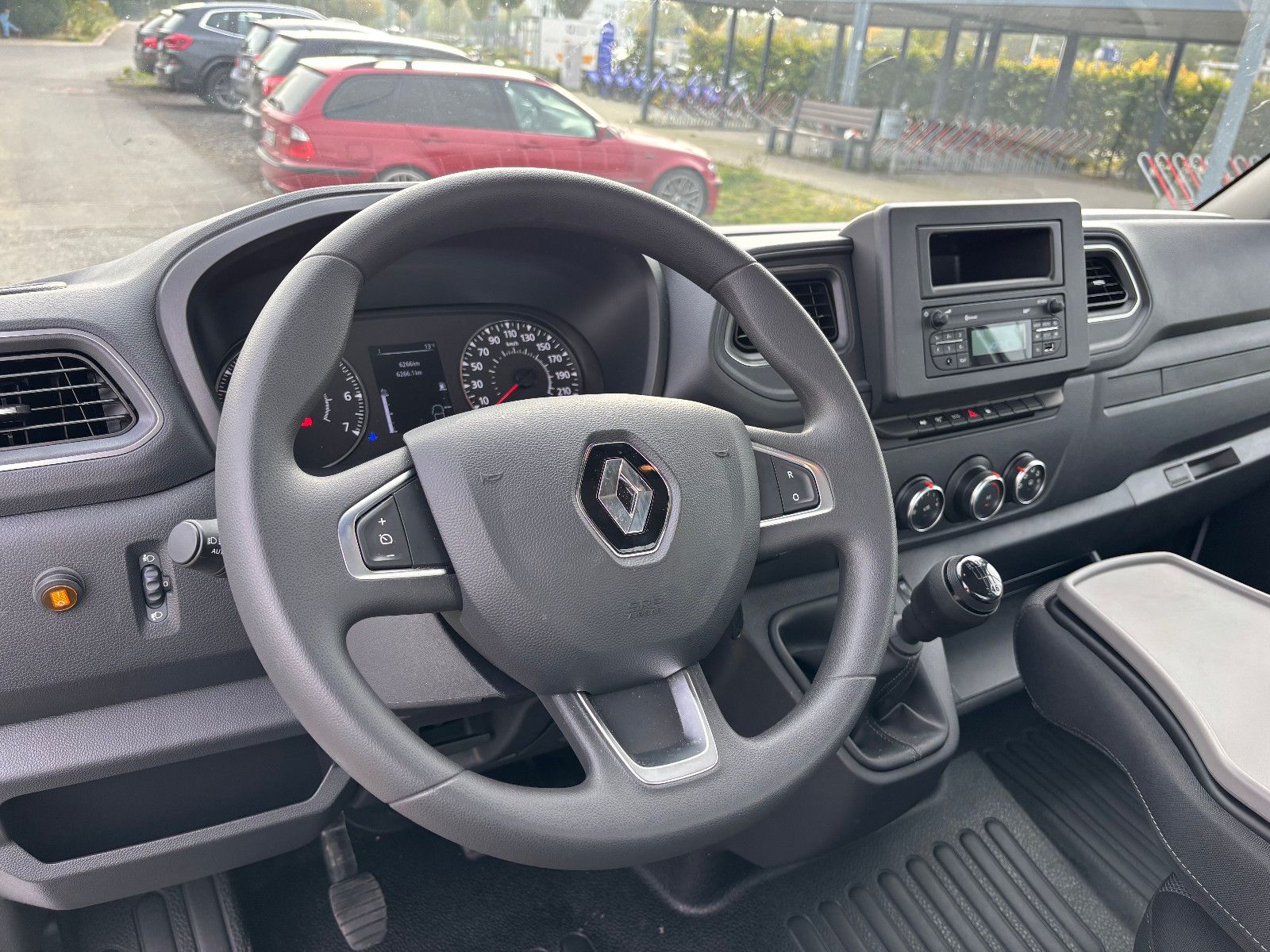 Fahrzeugabbildung Renault MASTER Abschleppwagen AHK 3,5t Klima Tempomat