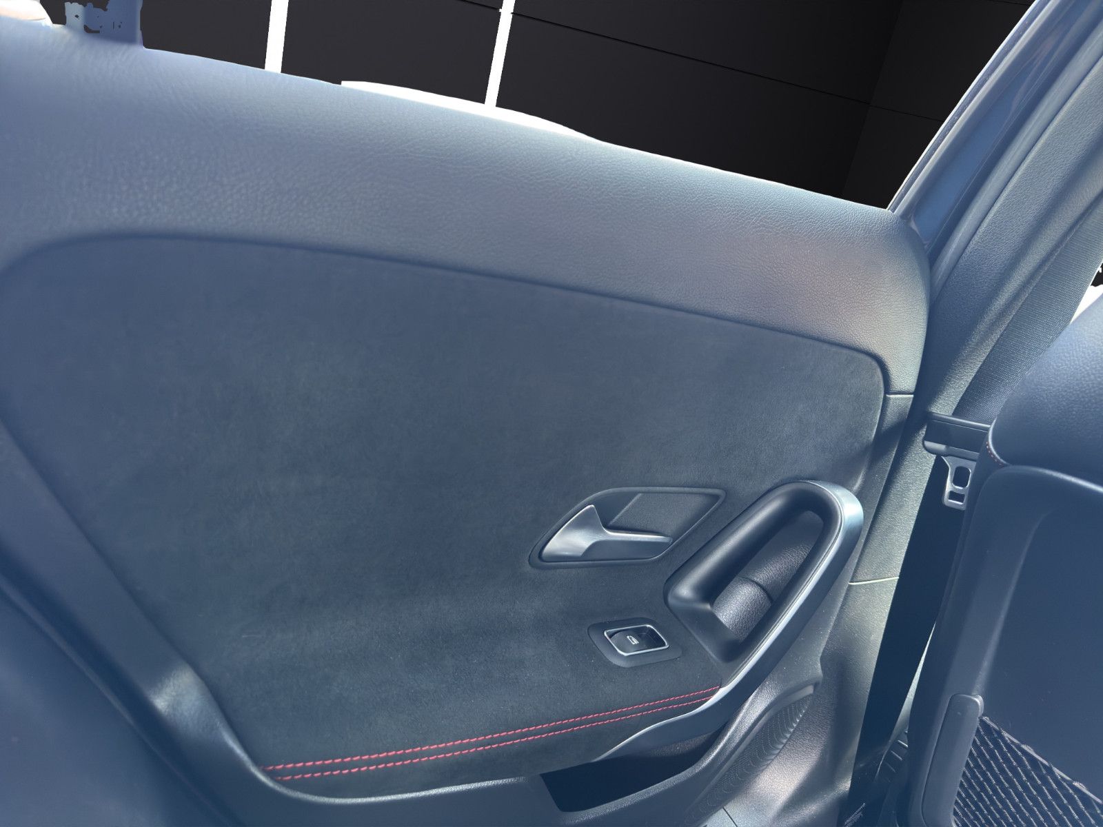 Fahrzeugabbildung Mercedes-Benz A 200 AMG Line LED*Navi*Keyless*Cam