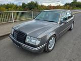 Mercedes-Benz 200 (W124) Limousine#H-KENNZEICHEN/HU/AU NEU# - Mercedes-Benz aus 1992: W124