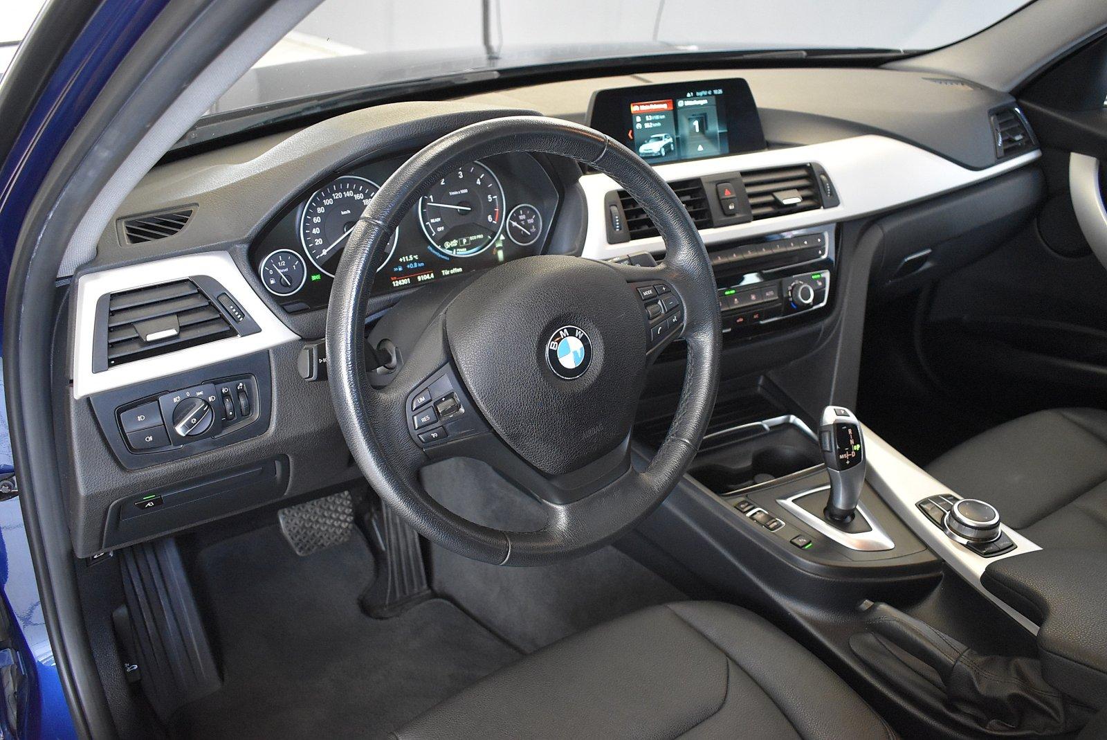BMW 318d Advantage Steptronic *LED*Navi*Leder*AHK