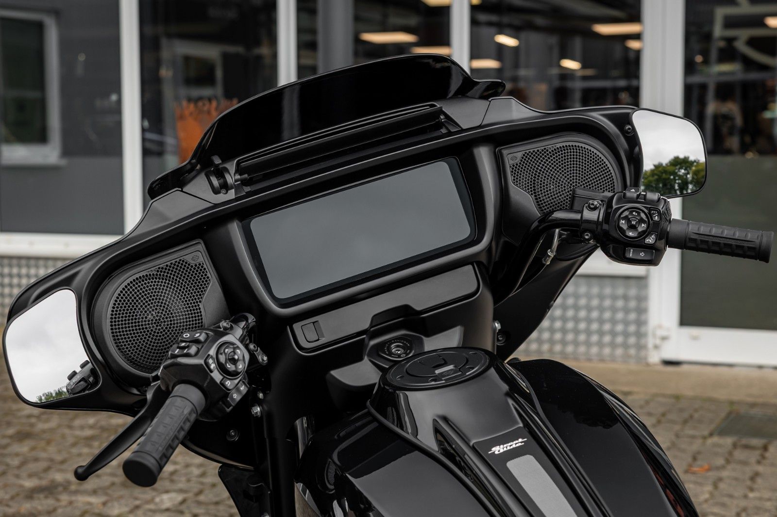 Fahrzeugabbildung Harley-Davidson Street Glide  FLHX MY24 117cui- Kesstech