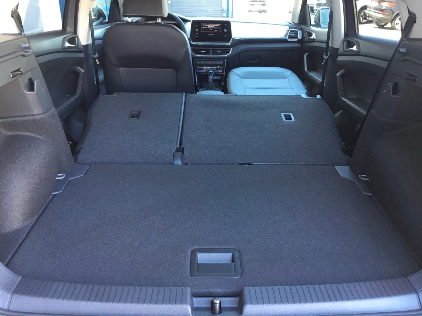 Fahrzeugabbildung Volkswagen T-Cross 1.0 TSI DSG GOAL+AHK+ACC+AppConnect+LED