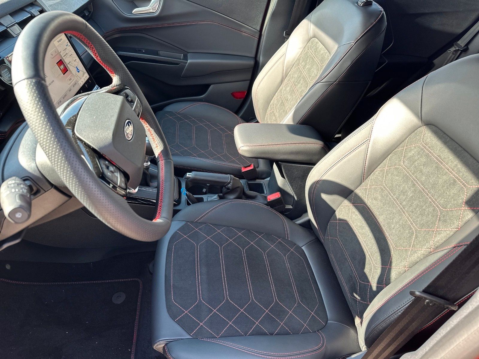 Fahrzeugabbildung Ford Puma ST-Line X, FAHRASSISTENZPAKET