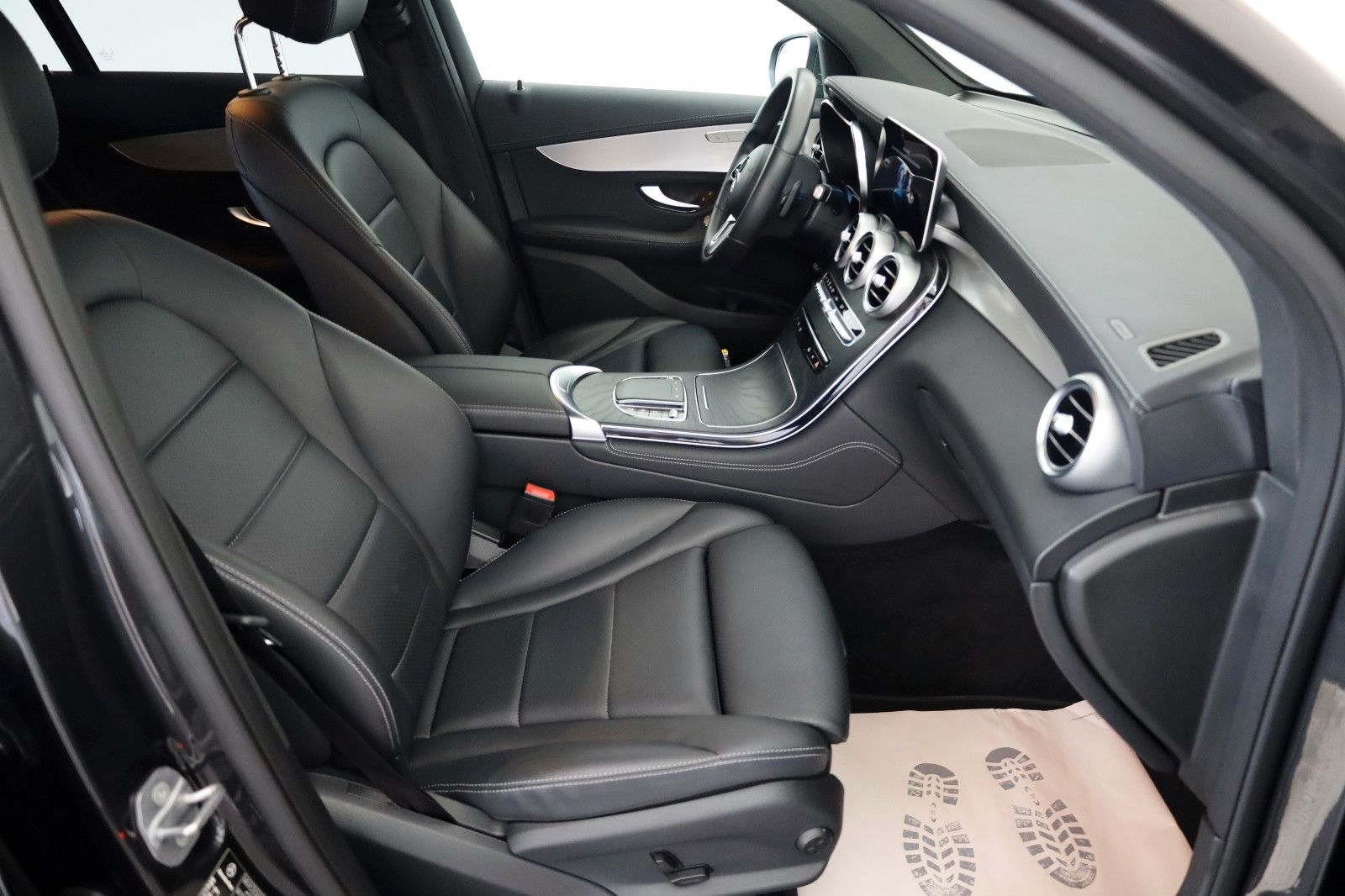 Fahrzeugabbildung Mercedes-Benz GLC 200d Coupe Leder,Navi,LED,SH,Kamera,Park Pak