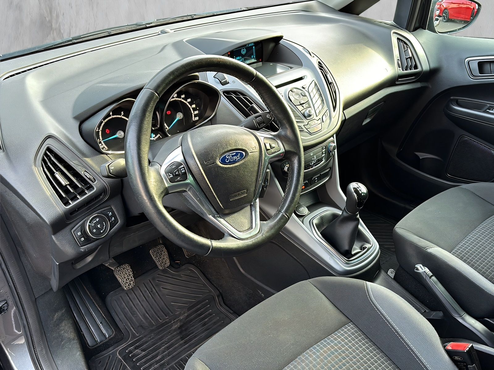 Fahrzeugabbildung Ford B-Max 1.0i Sync Edition AHK TEMPOMAT DAB WINTER