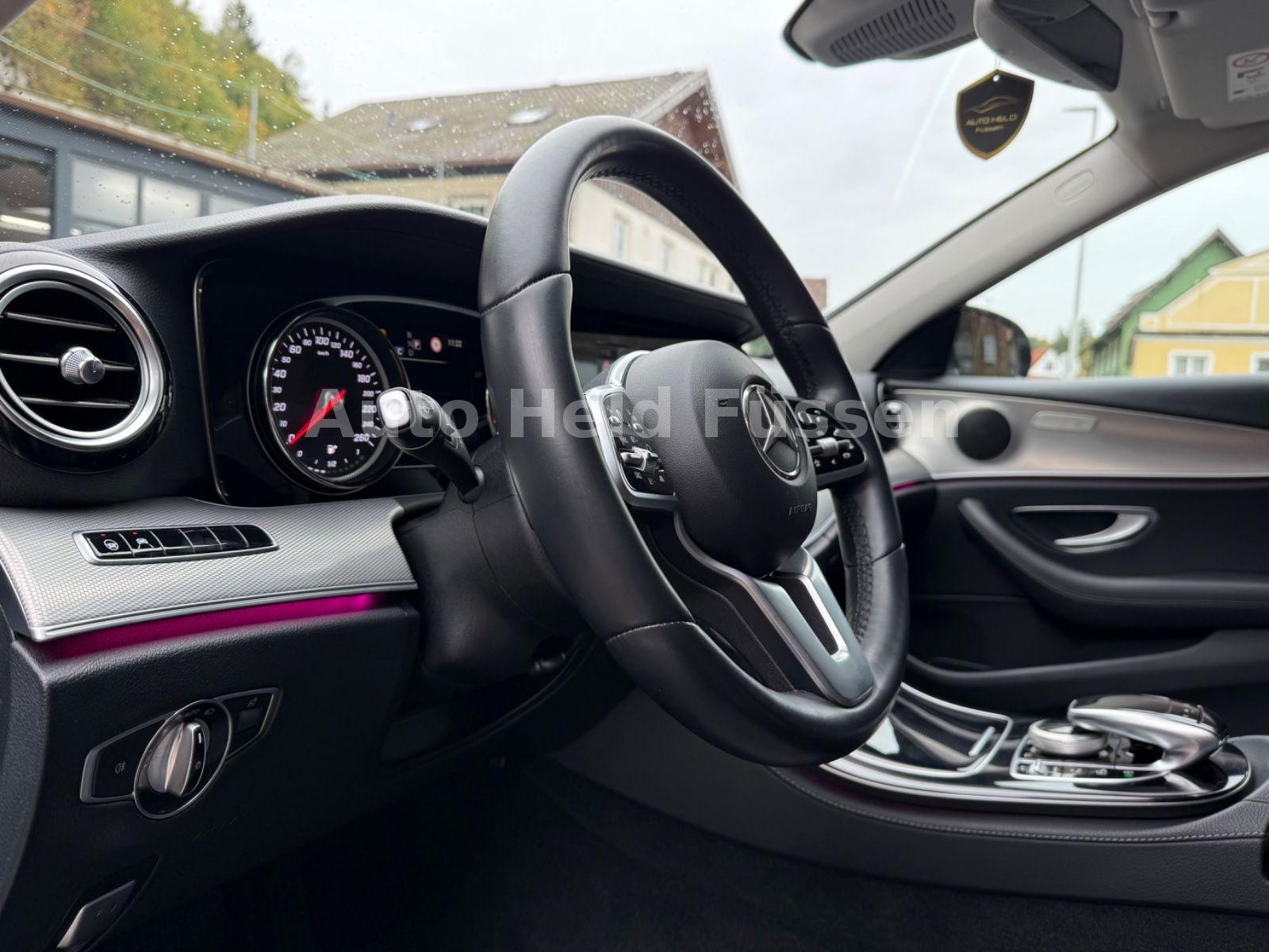 Mercedes-Benz E200 T Aut Navi 360° Distr Standhzg TTW LED