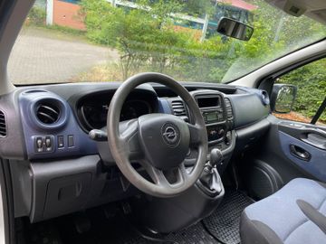 Opel Vivaro - 12