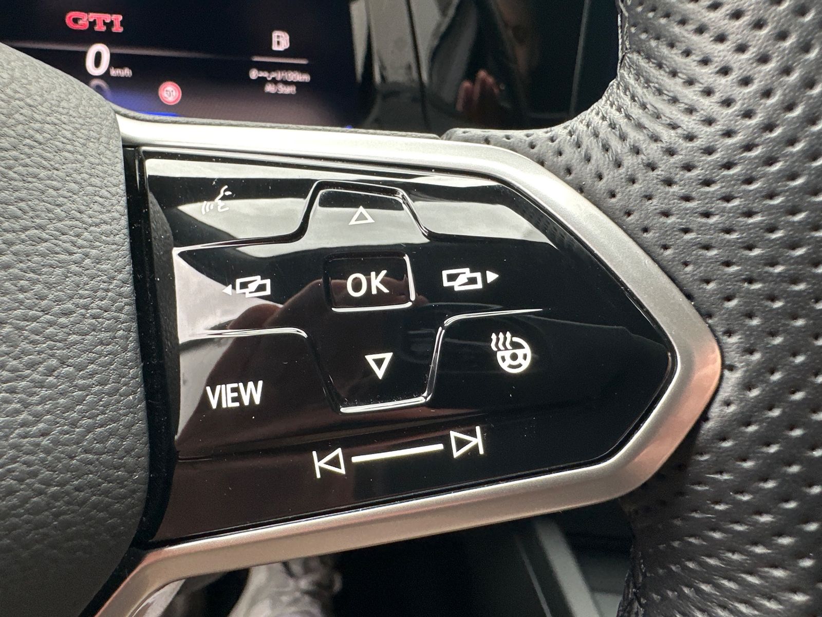 Fahrzeugabbildung Volkswagen Golf 2.0 TSI OPF GTI NAV+LED+KAM+SHZ+KEYLESS