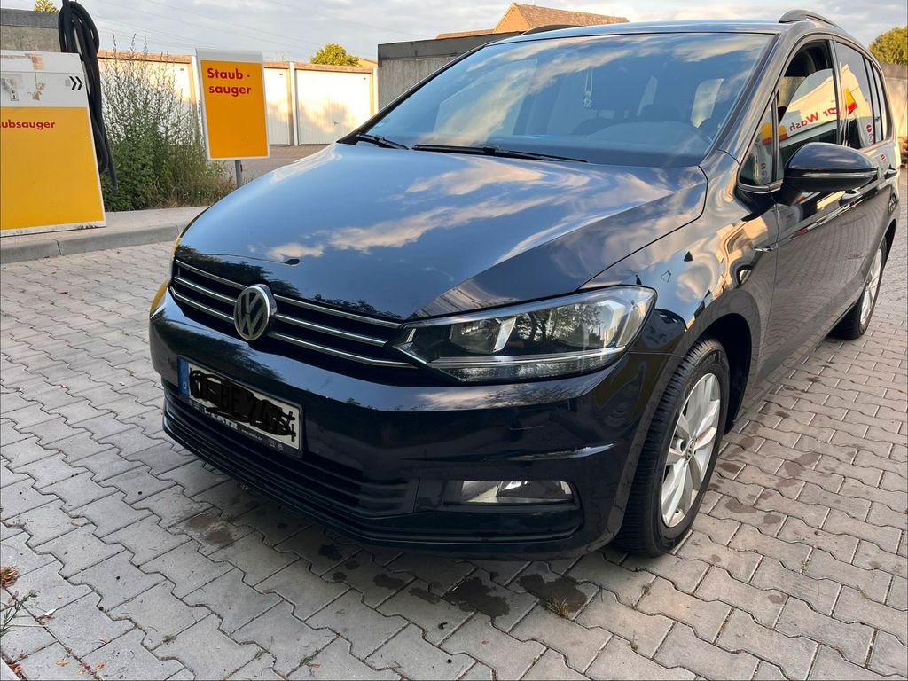 Image of Volkswagen Touran
