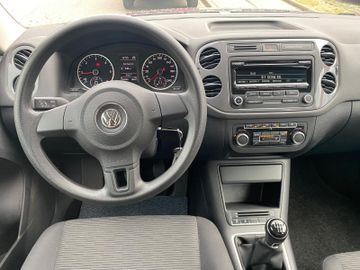 Volkswagen Tiguan - 8