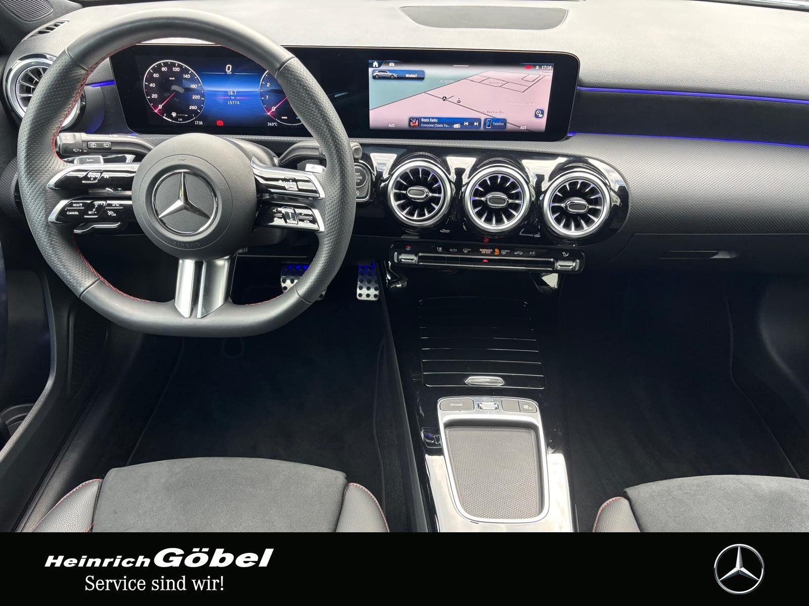 Fahrzeugabbildung Mercedes-Benz A 250 4M AMG*NIGHT-PAKET*KEYLESS*MEMORY-SITZE*