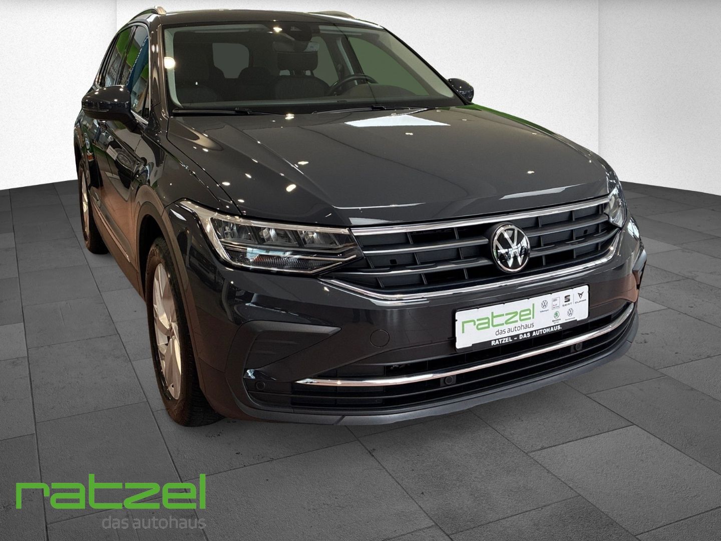 Fahrzeugabbildung Volkswagen Tiguan 1.5 TSI Life Navi Sitzhzg. LED ACC Light/