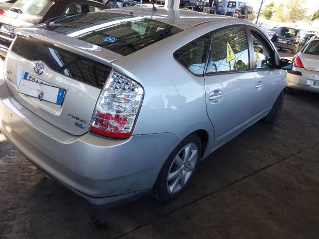 Toyota PRIUS II 1.5 HYBRIDE 80