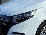 Mercedes-Benz EQV 300 AVANTGARDE Lang Leder+360°Kamera+6-Sitze - Reisebus Sitze