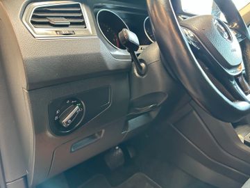 Volkswagen Tiguan *R-Line*Spurhalte*ACC*LED*AHK*Massage*