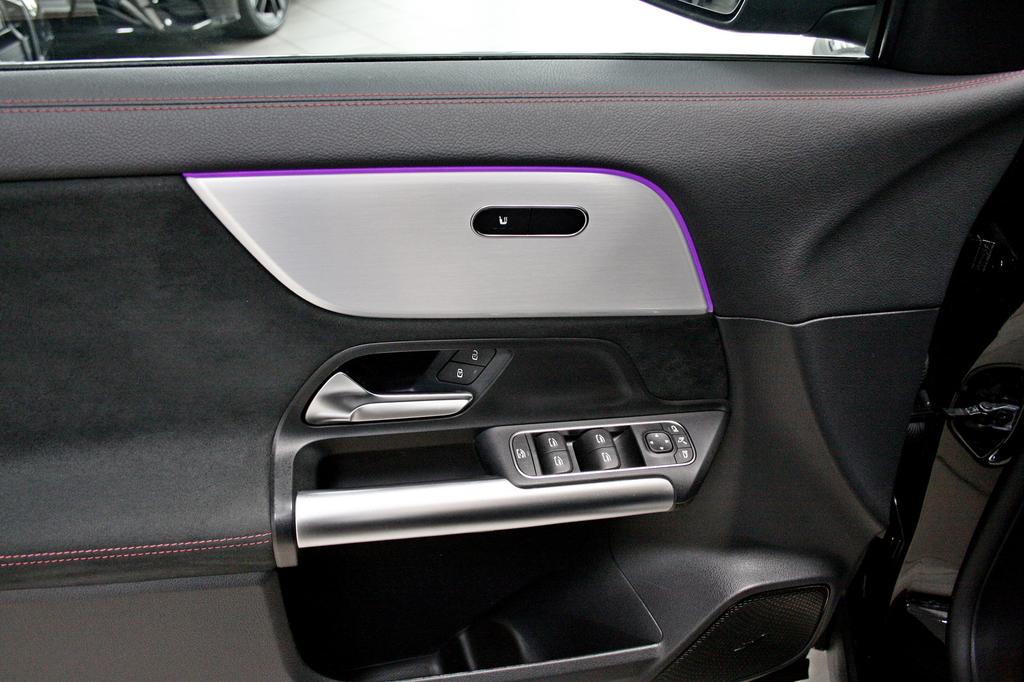 Mercedes-Benz GLA 220