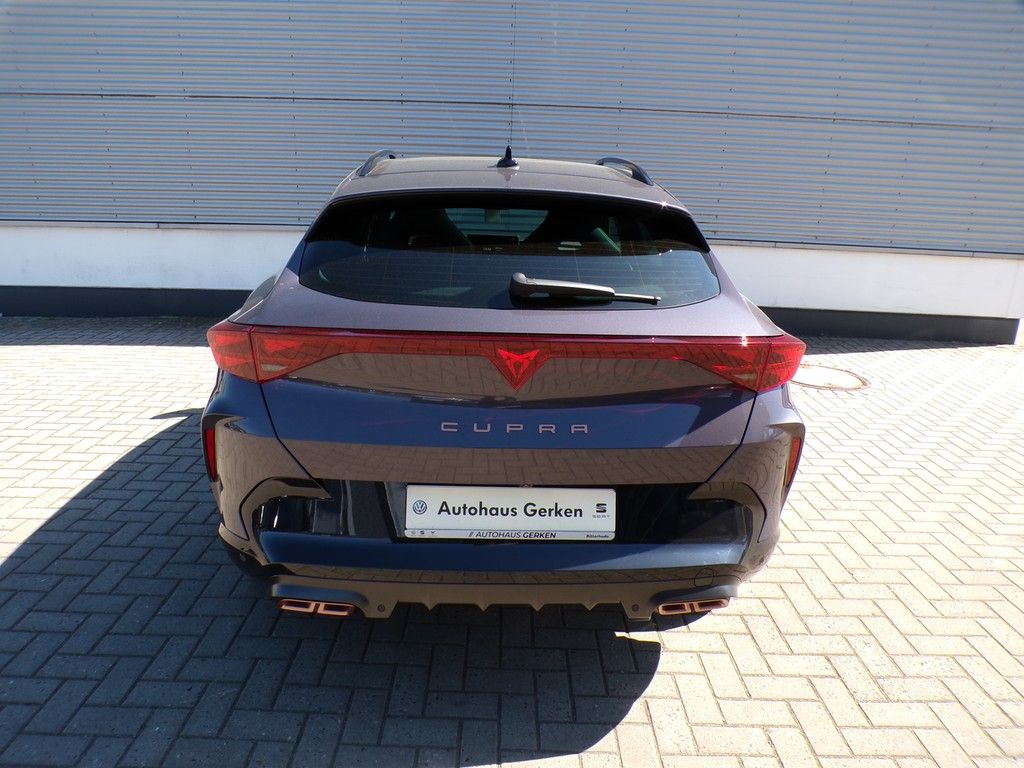 Fahrzeugabbildung CUPRA Formentor VZ 1.5 e-Hybrid DSG Black Edition*DYNA