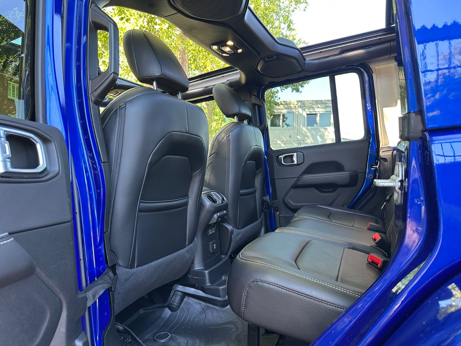 Fahrzeugabbildung Jeep Wrangler Sahara AEVDualSportRT*KotflügelJL