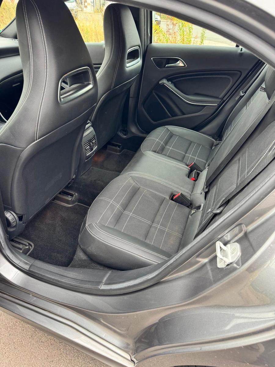 Mercedes-Benz A 250 BlueEfficiency *STANDHZG*SHZ*XENON*NAVI*