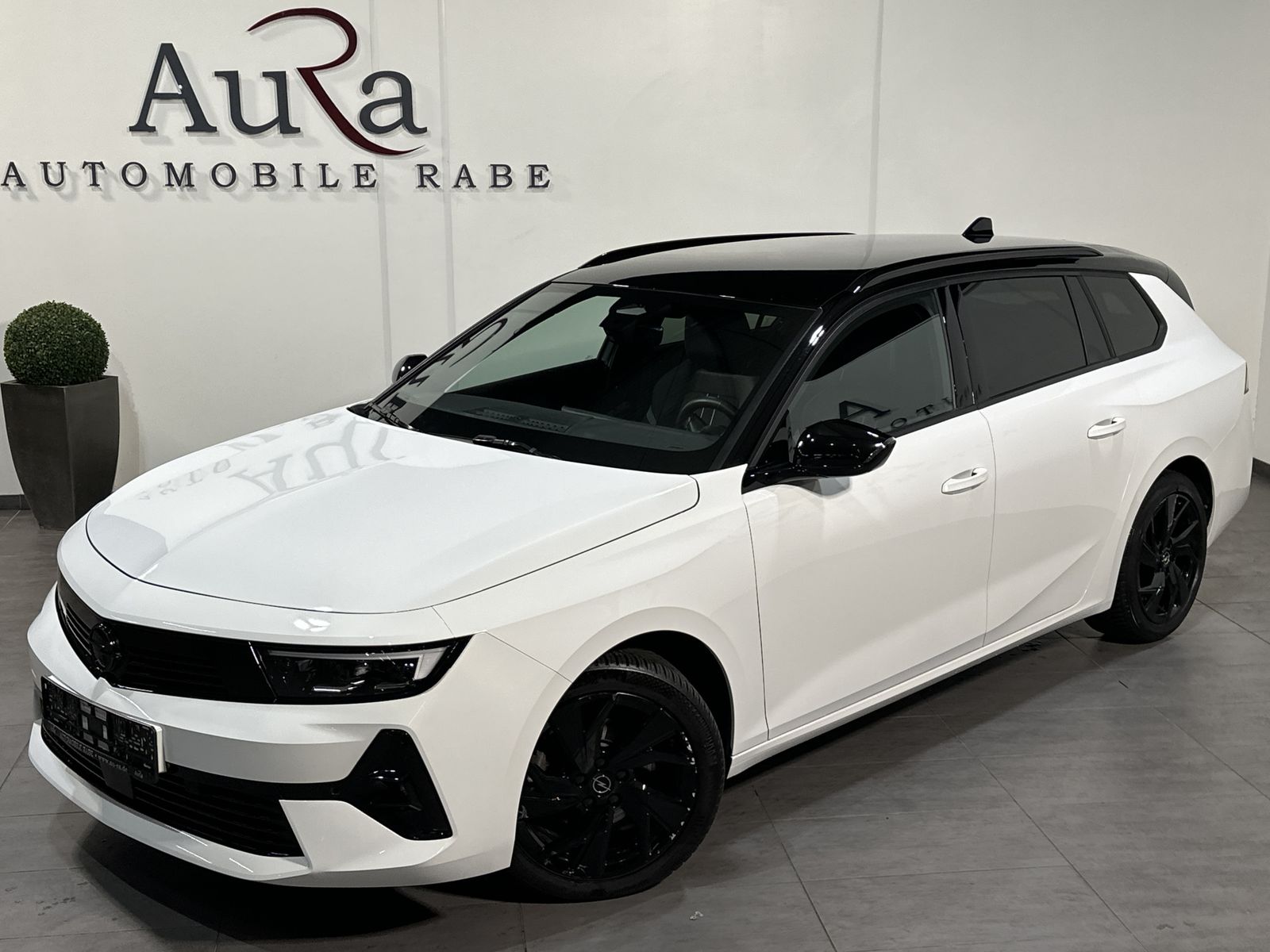 Fahrzeugabbildung Opel Astra SpT 1.2 Turbo GS Aut. NAV+LED+360°+17ZOLL