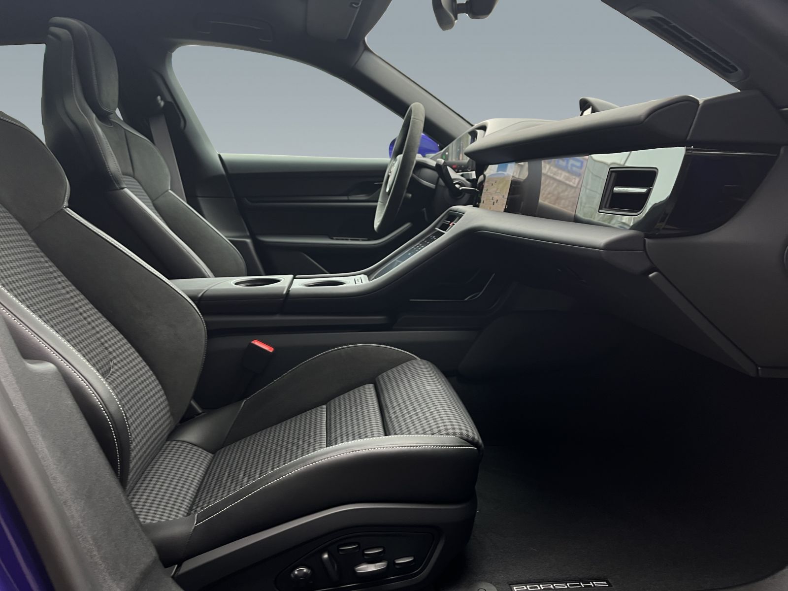 Porsche Taycan - Bild 16