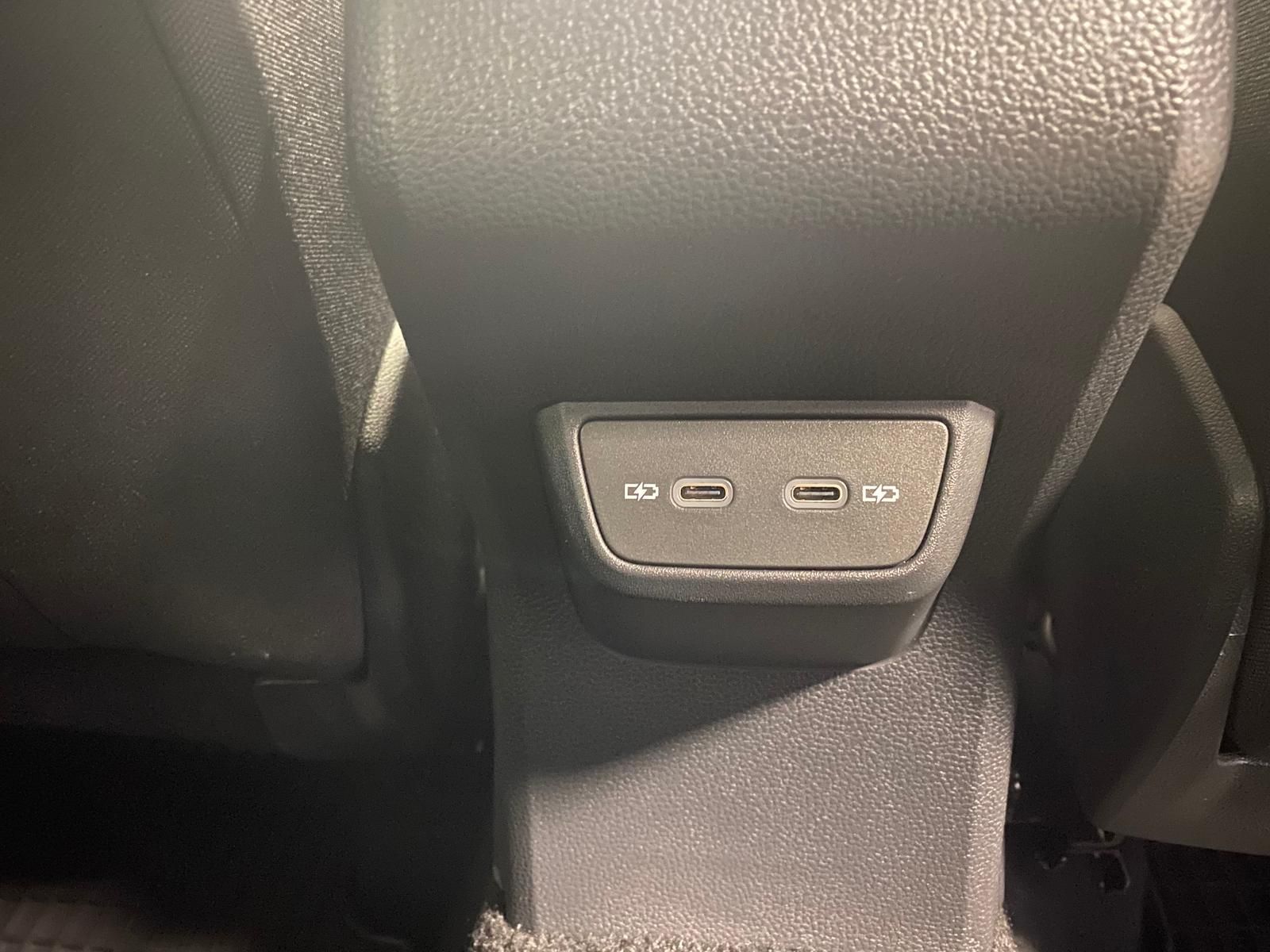 Fahrzeugabbildung Volkswagen Taigo 1.5 TSI ACT Life APP+MATRIX+ALLWETTER+RFK+