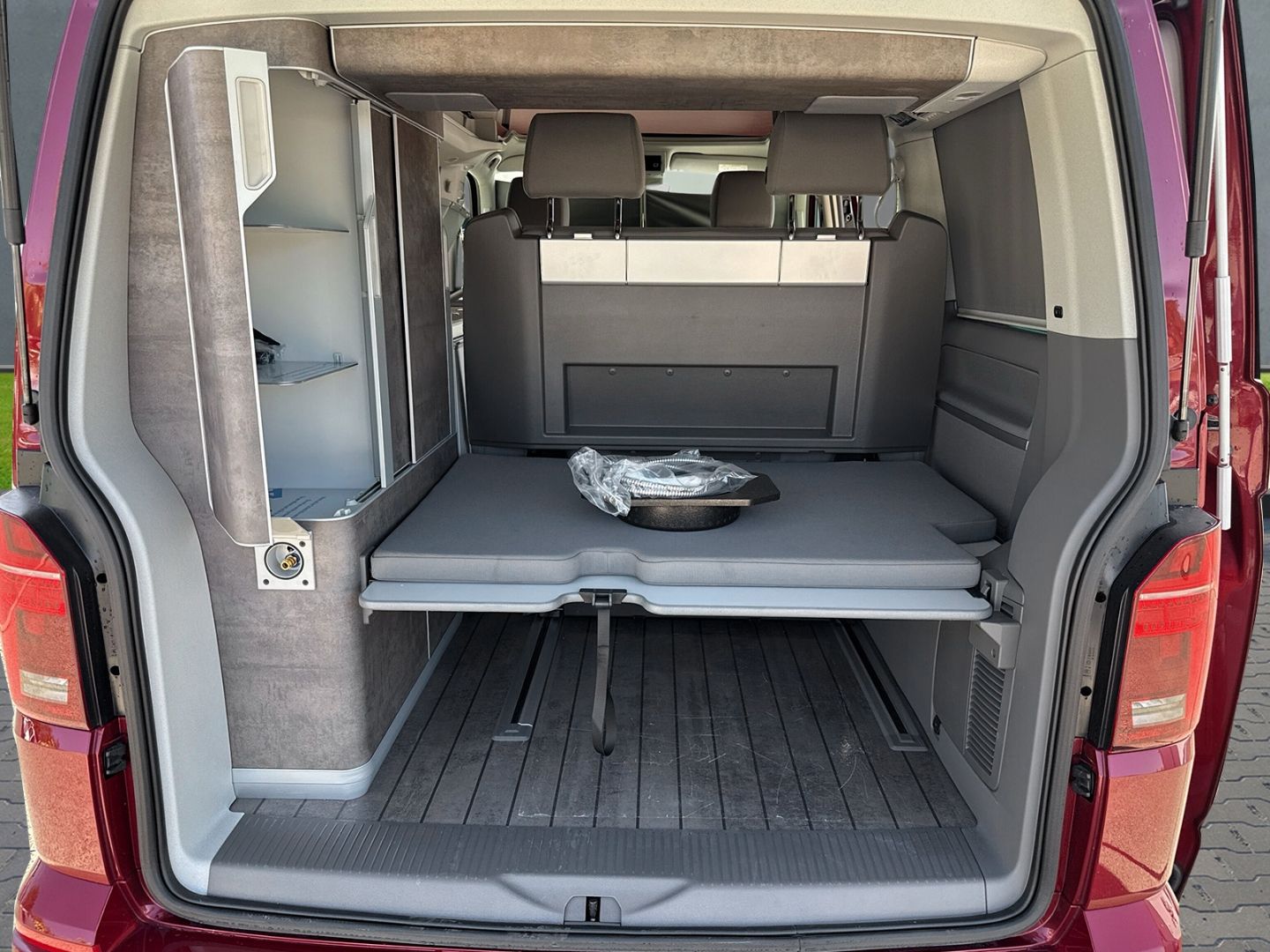 Volkswagen T6.1 California 2.0 TDI Ocean StandHZG Navi Digi foto 6