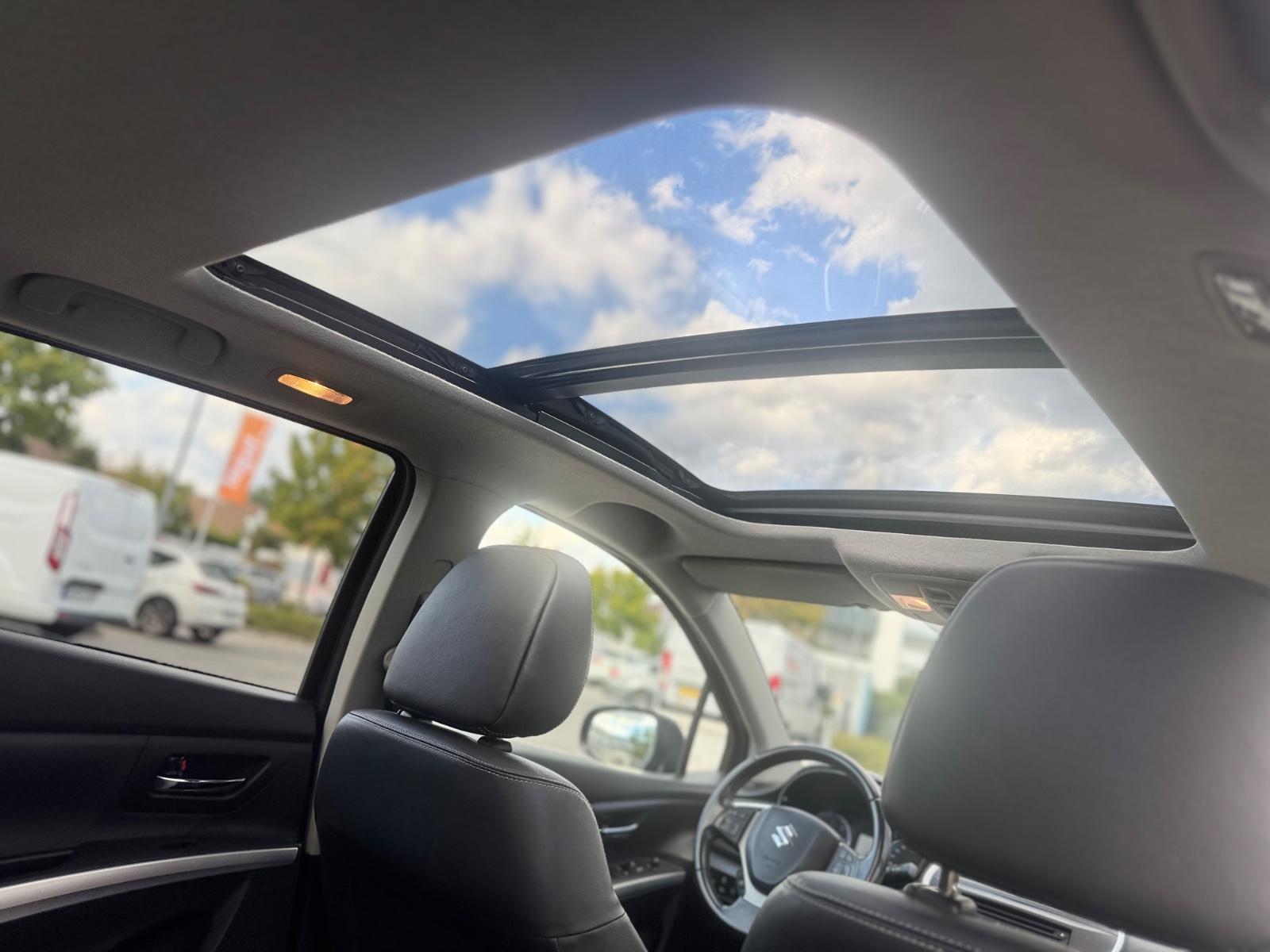 Suzuki SX4 S-Cross Comfort+* 1.Hand*Pano*AHK*Leder