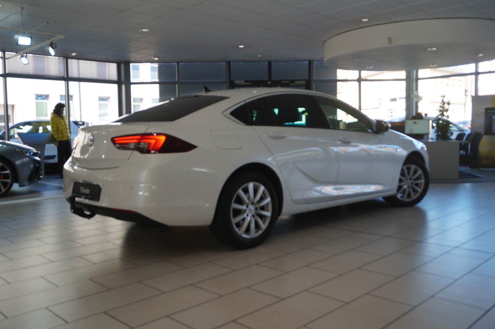 Fahrzeugabbildung Opel Insignia B GS 2.0D INNOV. NAVI/KAMERA/PANO./AHK